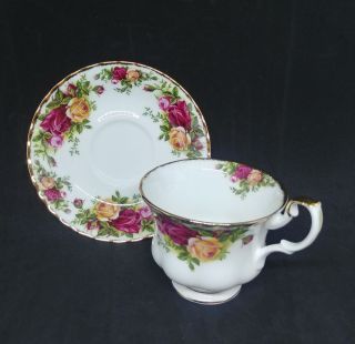 Vintage Royal Albert Old Country Roses Tea Cup And Saucer England