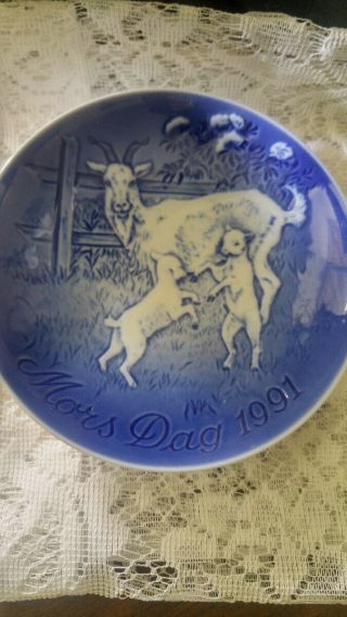 Bing & Grondahl Copenhagen Blue & White Mothers Day Plate 1991 Goats