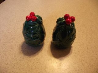 Vintage Lefton Green Holly Berries Salt And Pepper Shakers 3 Inches Tall