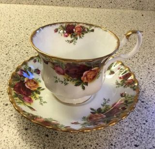 Vintage England Royal Albert Old Country Roses Footed Tea Cup & Saucer Set