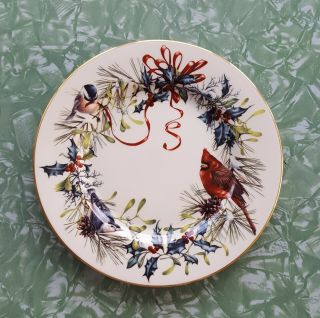 Lenox " Winter Greetings " Christmas Plate Cardinal Chickadee Nuthatch Holly