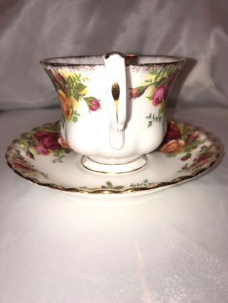 VINTAGE ROYAL ALBERT OLD COUNTRY ROSES TEA CUP & SAUCER, 3