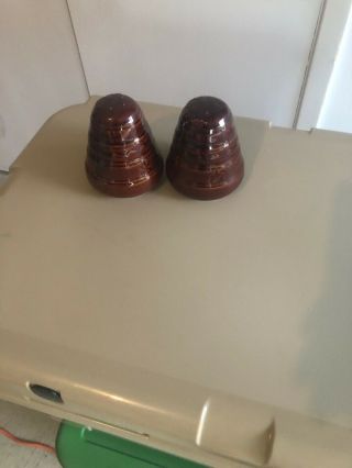 Marcrest brown stoneware Daisy and Dot salt and pepper shakers 2