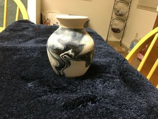 Native America Art Pottery Nemadji Vase 5 1/2 " Tall.