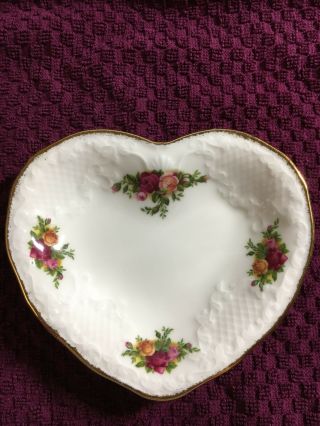 Vintage,  1962 Royal Albert Old Country Roses Heart Shaped Trinket/candy Dish