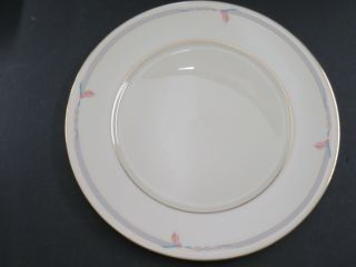Lenox Fine Bone China Gramercy Calla Lily Pattern Gold Trim 8 1/4 In Lunch Plate