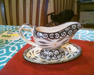 Temptations Old World Black Gravy Boat With Under Plate