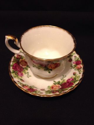 Vintage Royal Albert Old Country Roses Tea Cup And Saucer 1962 Made In England