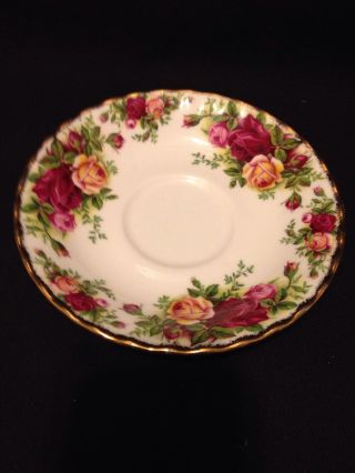 Vintage ROYAL ALBERT Old Country Roses Tea Cup and Saucer 1962 Made in England 5
