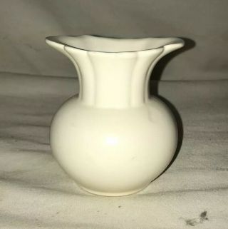 Vintage Red Wing Art Pottery 907 Vase
