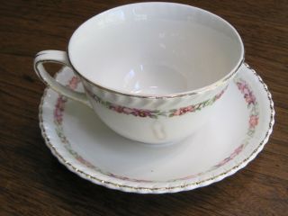 ANTIQUE JOHNSON BROTHERS OLD ENGLISH QUEEN ' S BOUQUET CUP & SAUCER SET 2