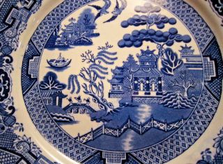 Blue Willow Dinner Plate by Wedgewood & C L England 2