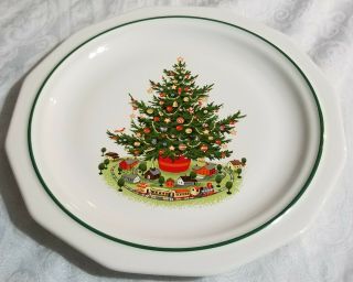 Pfaltzgraff Christmas Heritage Tree 10 - 1/8 " Large Dinner Plate,  12 Available