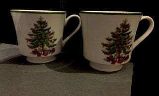Set Of 2 Vintage Sone Fine Porcelain China Japan Mugs Tea Cups Holiday Christmas
