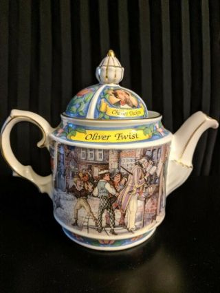 Sadler Teapot,  Charles Dickens - Oliver Twist,  England,  Gold Trim,  Porcelain