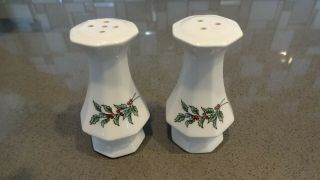 Nikko Christmastime Salt And Pepper Shaker Set