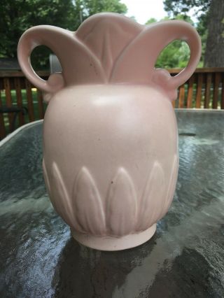 Vintage Red Wing 930 Lotus Double Handled Matte Pink And White Ceter Urn Vase