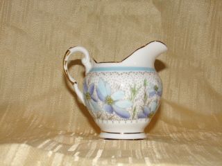 Vintage Tuscan Fine English Bone China Porcelain Creamer Forget - Me - Not Pattern M