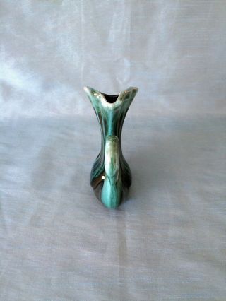Vintage Blue Mountain Pottery Canada (BMP) Swan Winged Vase 2