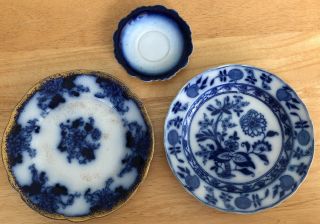 Set Of 3 - Vintage Antique Flow Blue Small Saucers - 2 - 6.  75” And 1 - 3.  75”