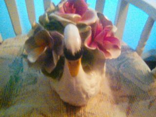 CAPODIMONTE Porcelain Swan with flowers centerpiece price matching 2