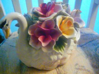 CAPODIMONTE Porcelain Swan with flowers centerpiece price matching 4